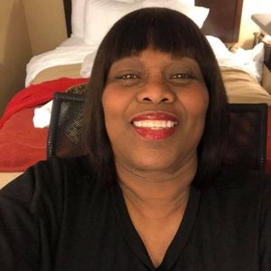 Meet your Posher, Denise